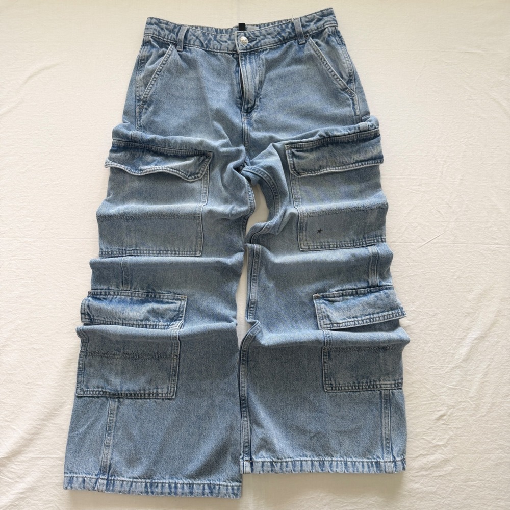 H&M Divided Womens 4 Light Wash Wide Leg Cargo Jeans Multi Pocket Baggy Y2K
